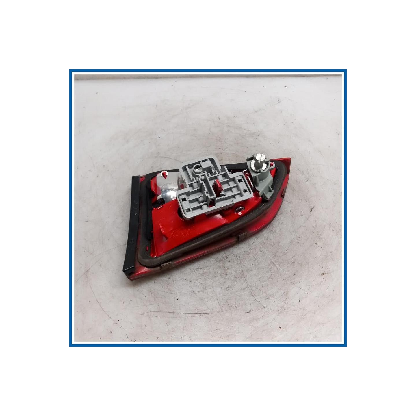 Fanale int. . | sx. | post. AUDI A4 8K5 Avant