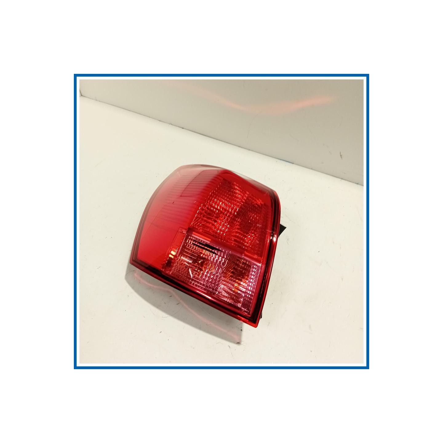 Fanale est. FARO POST SX | sx. | post. NISSAN Qashqai I
