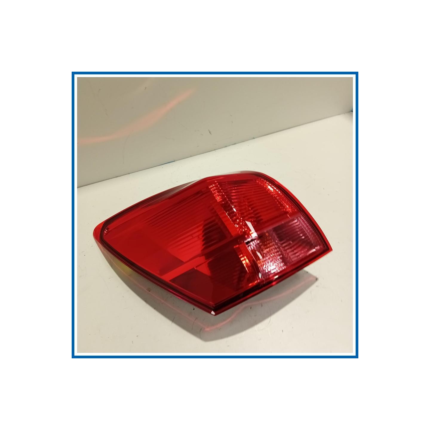 Fanale est. FARO POST SX | sx. | post. NISSAN Qashqai I