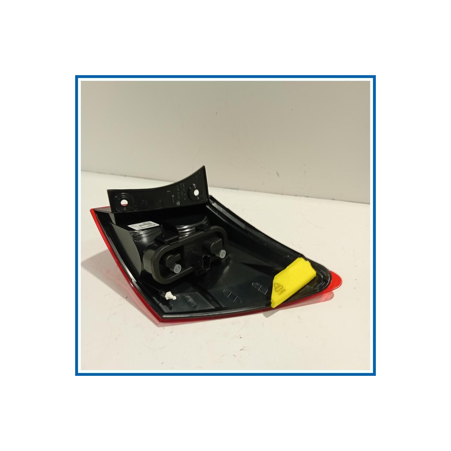 Fanale est. FARO POST SX | sx. | post. NISSAN Qashqai I