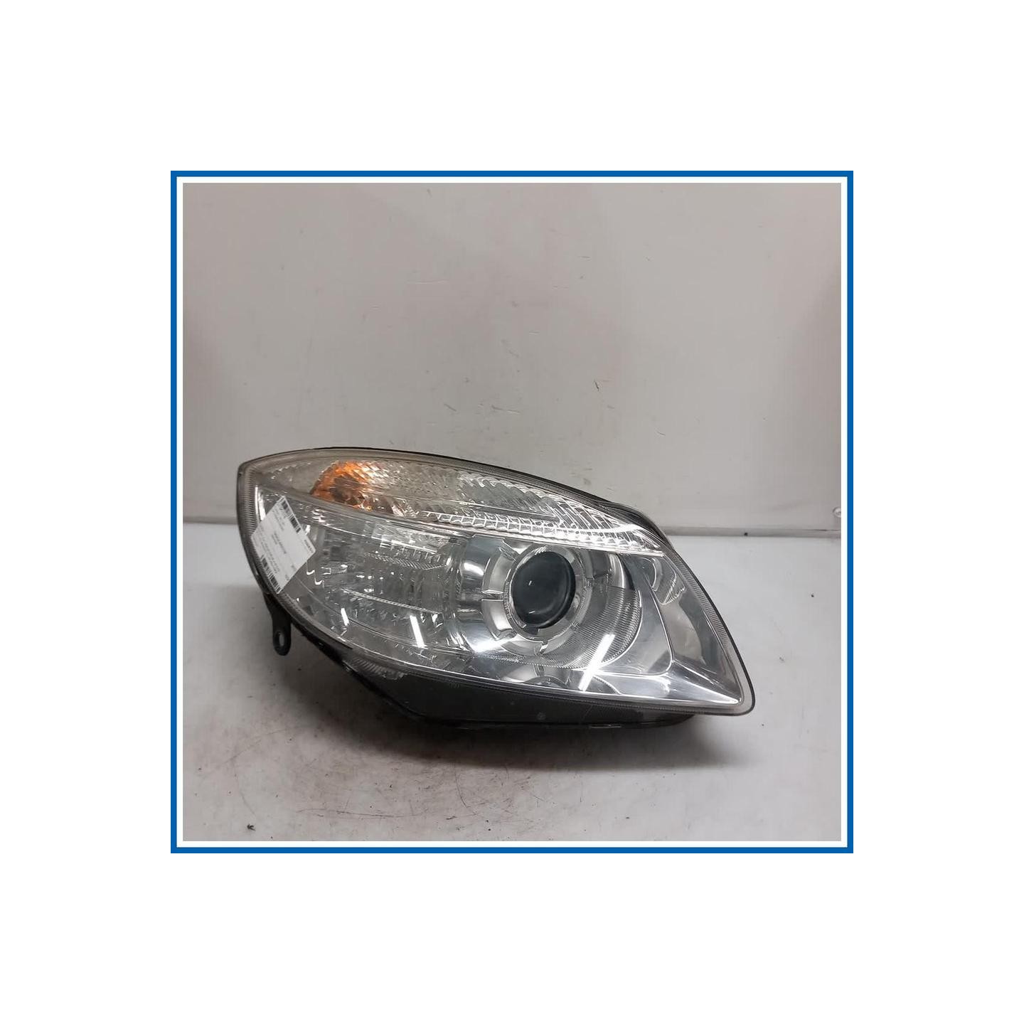Proiettore . | dx. | ant. SKODA Roomster 5J7