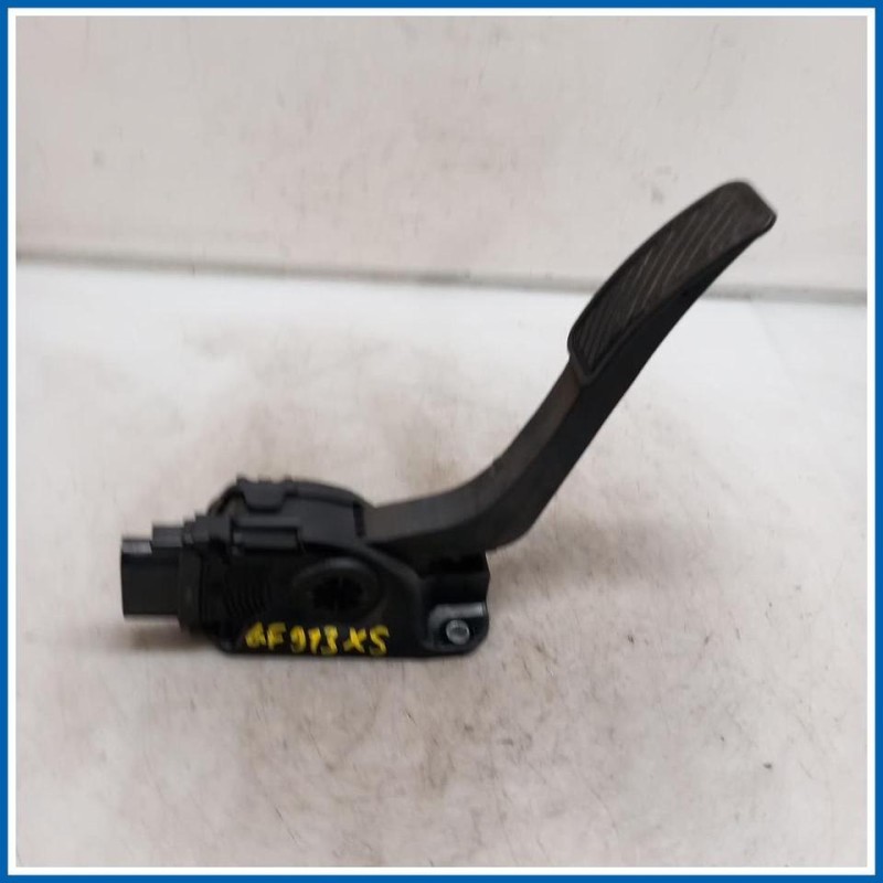 Pedal FORD Tourneo Courier