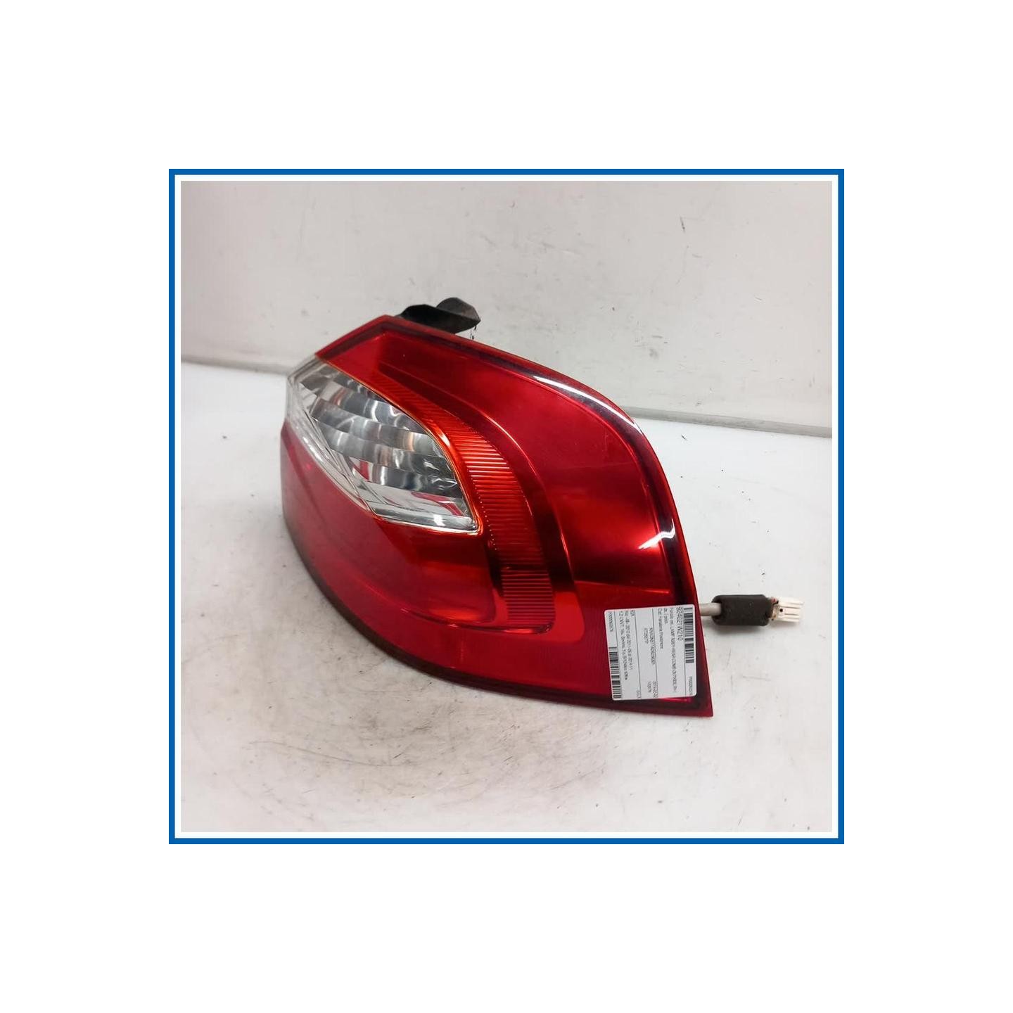 Fanale est. LAMP ASSY-REAR COMB OUTSIDE,RH | dx. | post. KIA Rio III