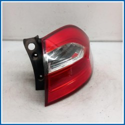 Fanale est. LAMP ASSY-REAR COMB OUTSIDE,RH | dx. | post. KIA Rio III