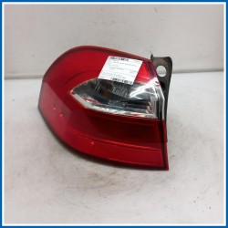 Fanale est. LAMP ASSY-REAR COMB OUTSIDE,LH | sx. | post. KIA Rio III