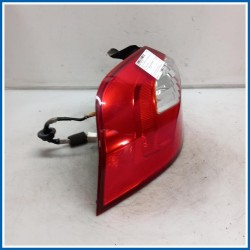 Fanale est. LAMP ASSY-REAR COMB OUTSIDE,LH | sx. | post. KIA Rio III