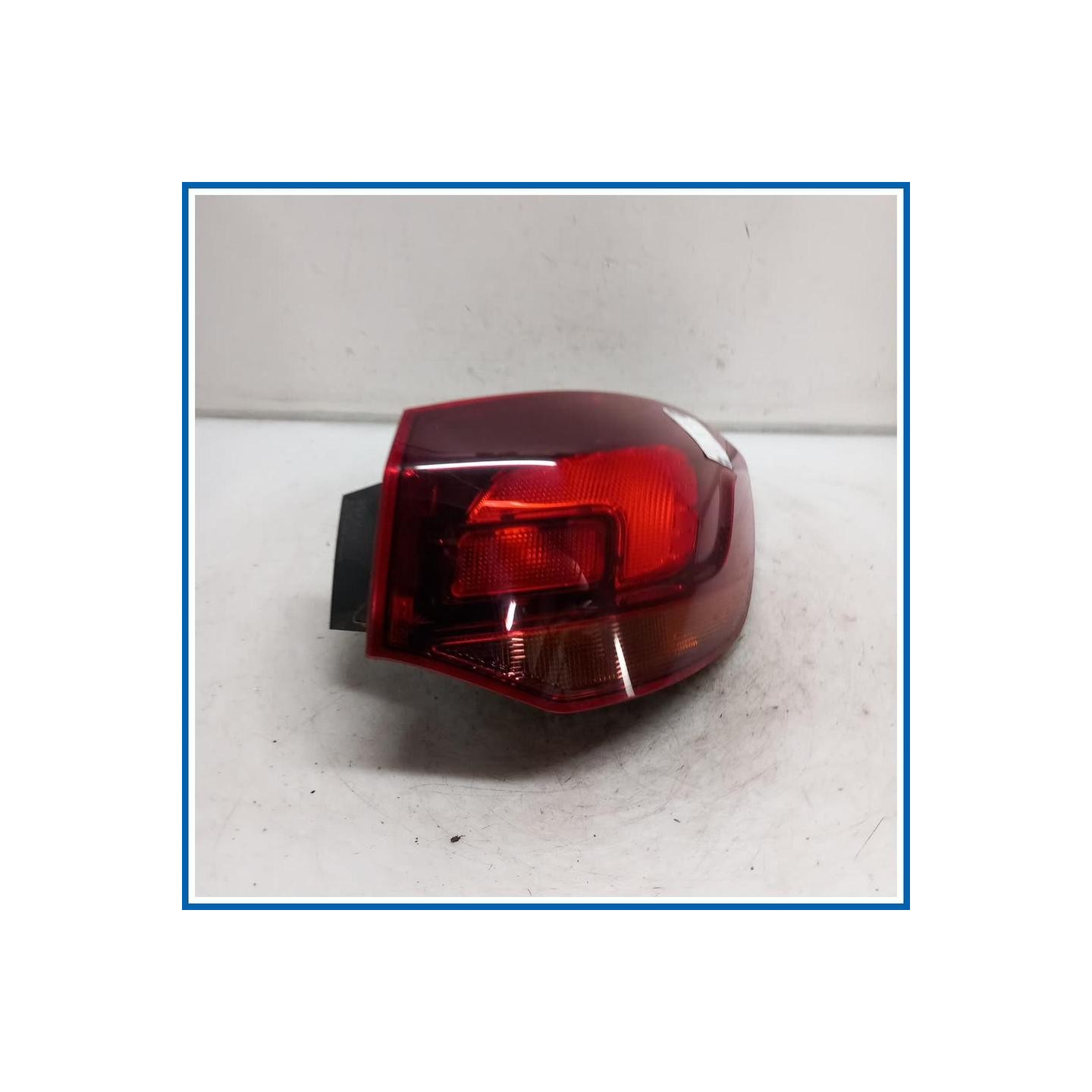 Fanale est. FANALE | dx. | post. OPEL Astra J SW