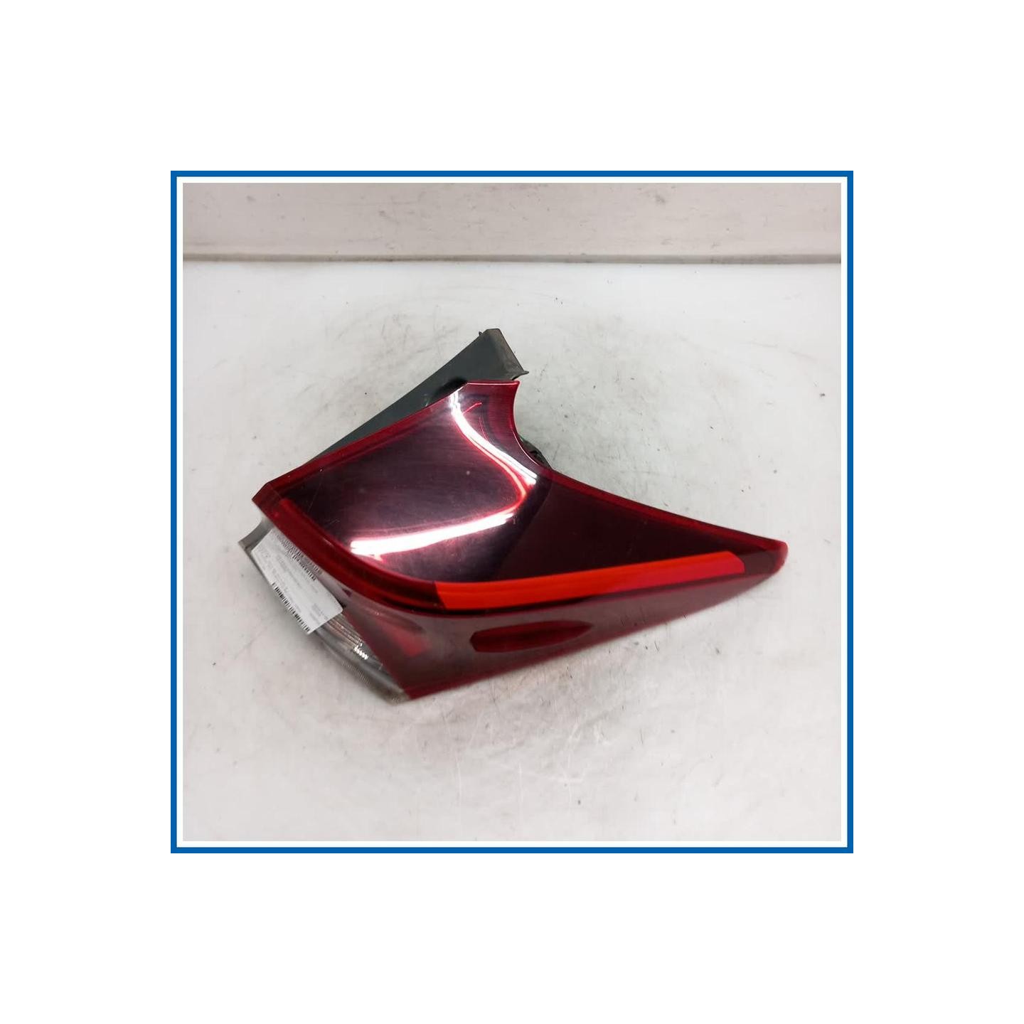 Fanale est. FANALE POST.DX | dx. | post. TOYOTA Auris II