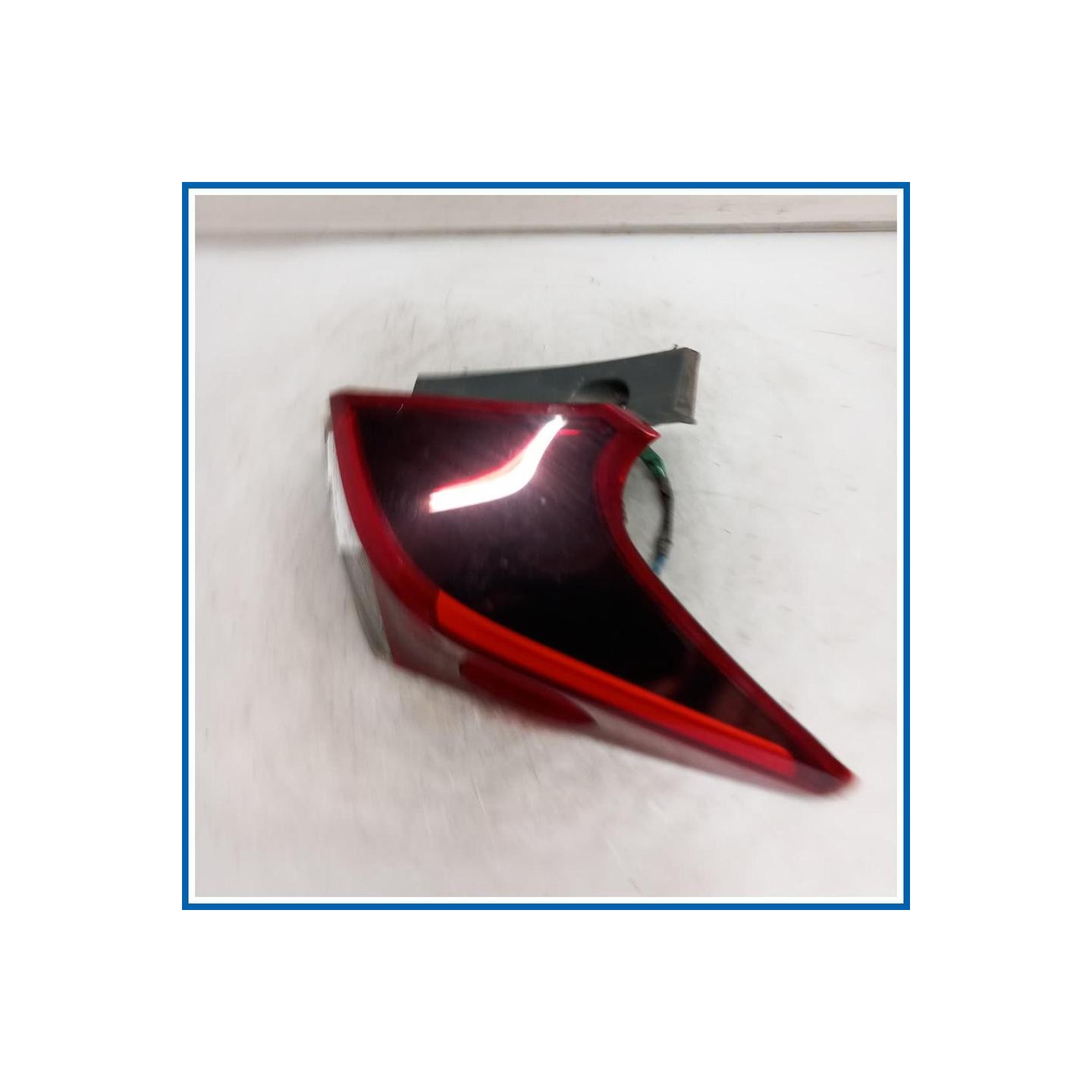 Fanale est. FANALE POST.DX | dx. | post. TOYOTA Auris II