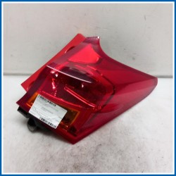 Fanale est. PLASTICA POST DX | dx. | post. TOYOTA Auris II