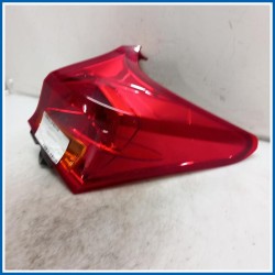 Fanale est. PLASTICA POST DX | dx. | post. TOYOTA Auris II