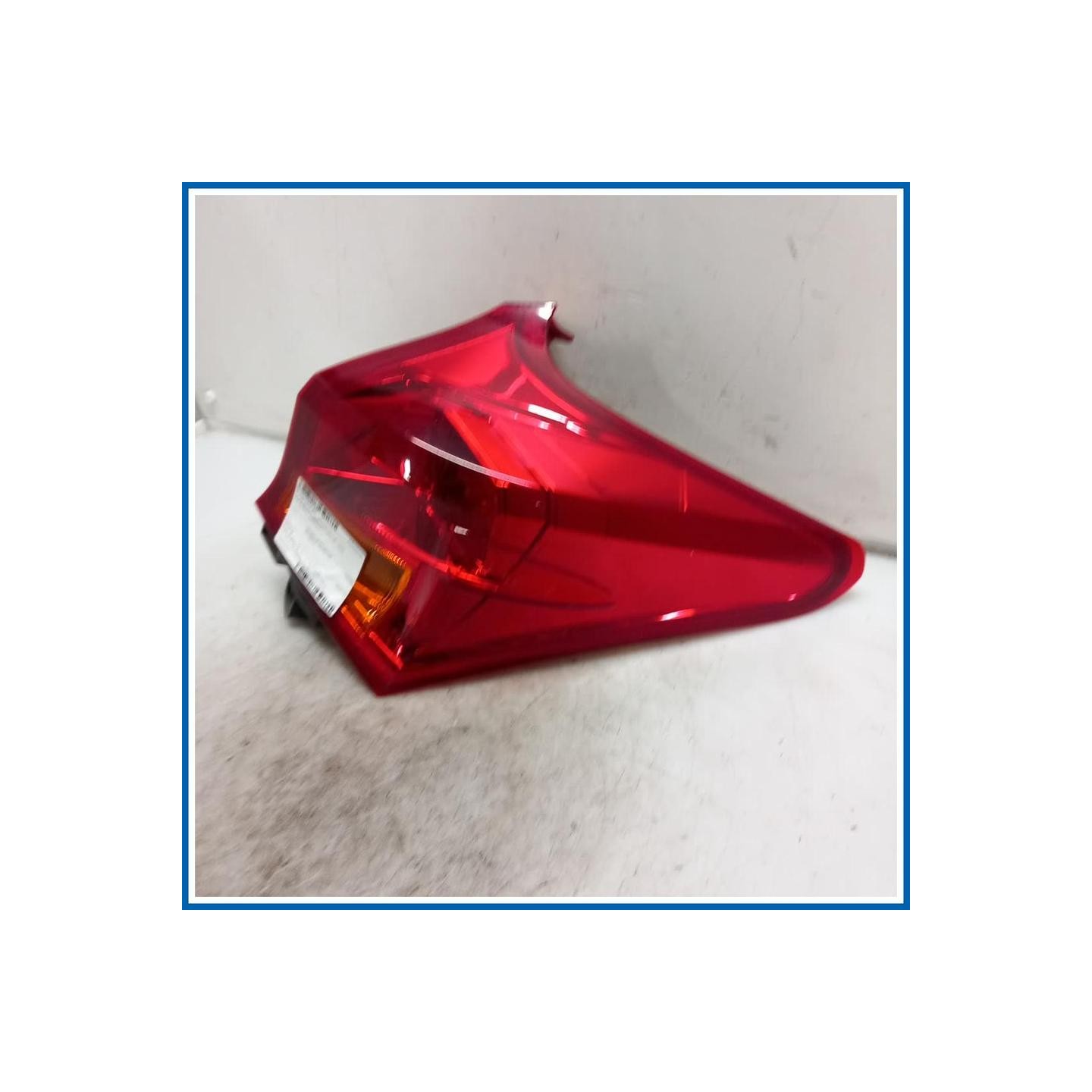 Fanale est. PLASTICA POST DX | dx. | post. TOYOTA Auris II