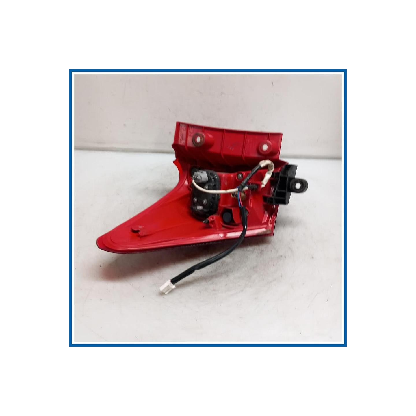 Fanale est. PLASTICA POST DX | dx. | post. TOYOTA Auris II