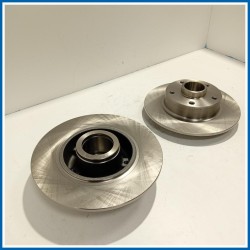 Kit dischi freni (2pz.) KIT DISCHI FRENO | post. RENAULT Mégane III SW