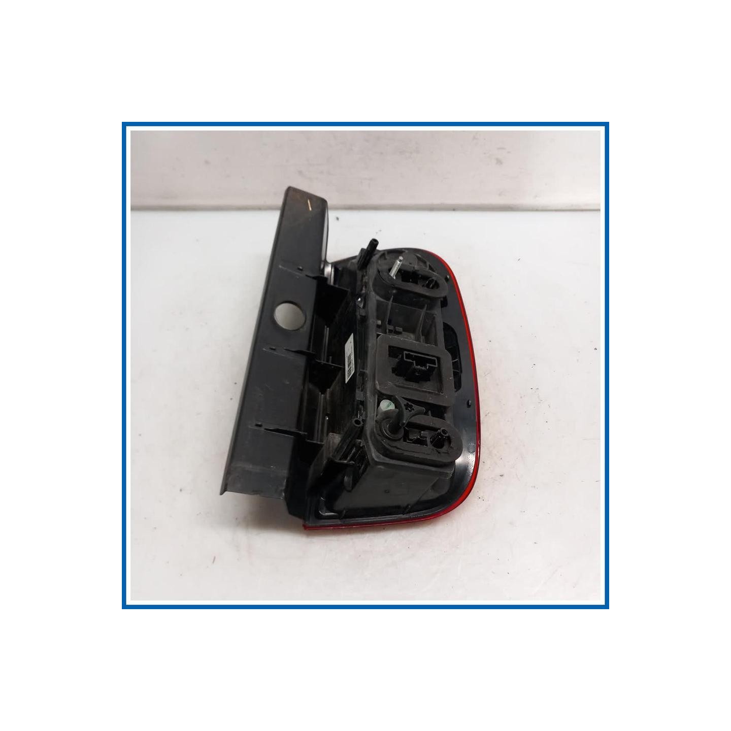 Fanale post. sx. DACIA Duster I