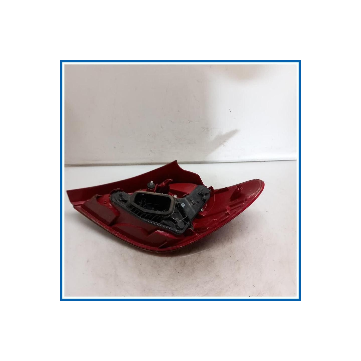 Fanale post. sx. PEUGEOT 207