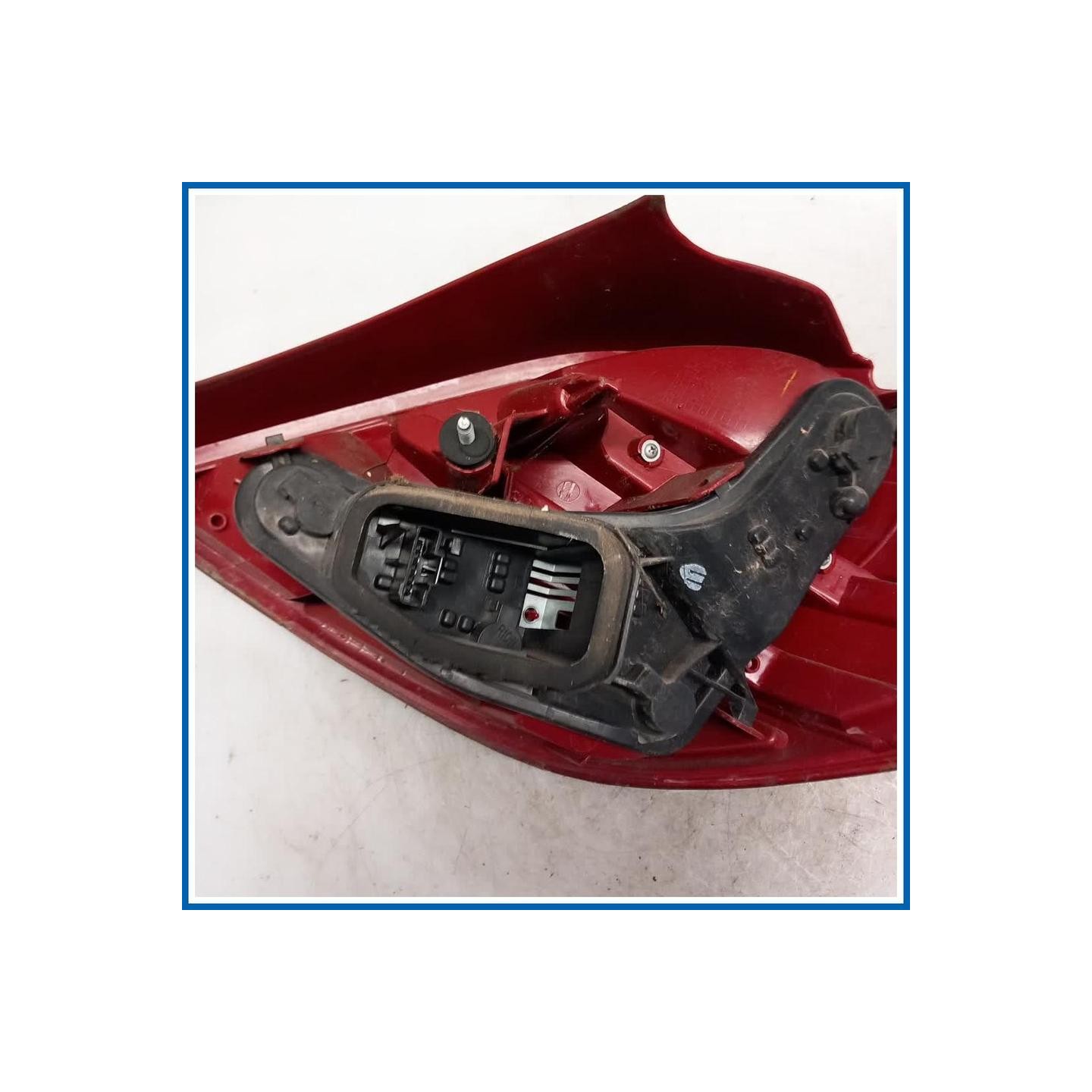 Fanale post. sx. PEUGEOT 207