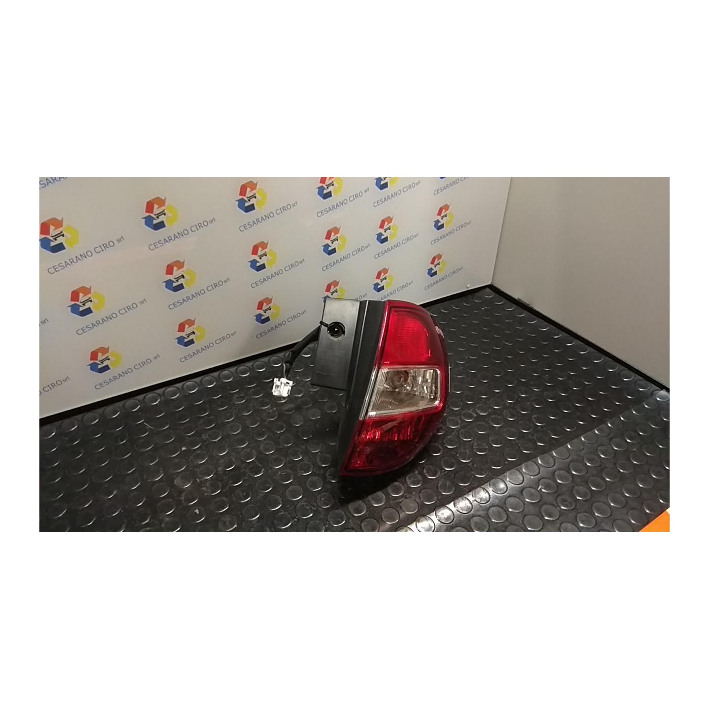 FANALE POST. PARTE EST. DX. 134 RENAULT KOLEOS (05/08-) M9RG8 26550JY00A