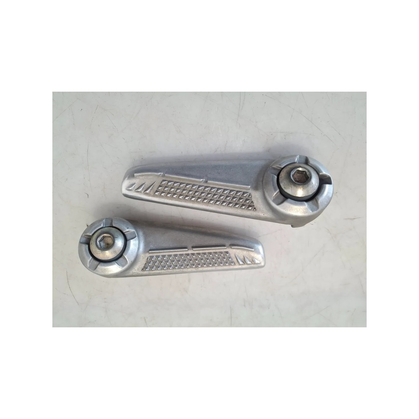 Pedana appoggiapiede posteriore Yamaha Xenter Xenter 125