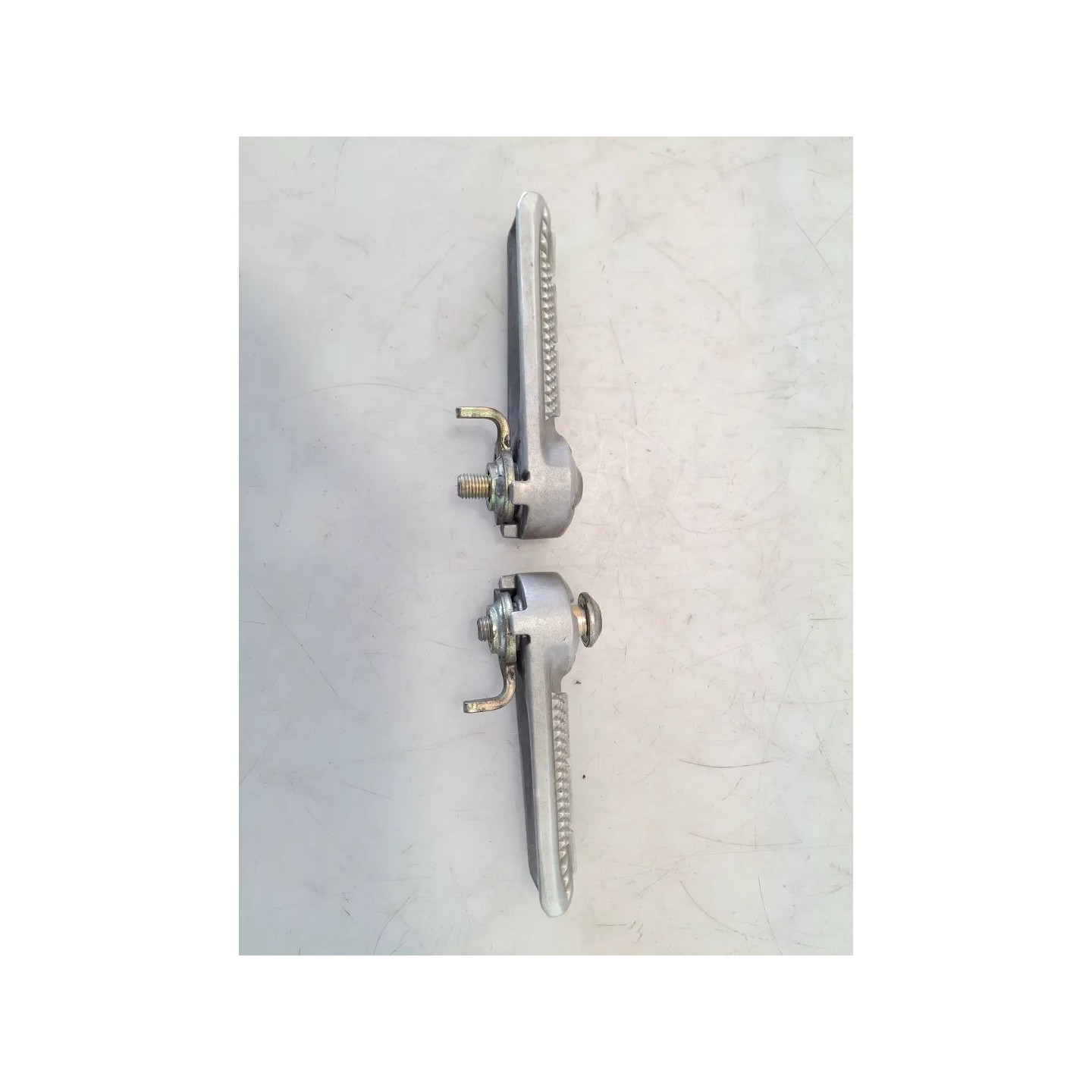 Pedana appoggiapiede posteriore Yamaha Xenter Xenter 125 