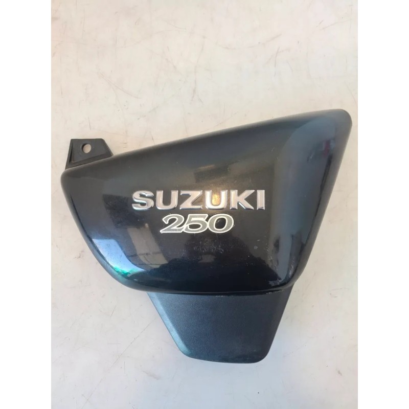 Carenatura fianco Suzuki GZ Marauder 250 GZ Marauder 250 Destro