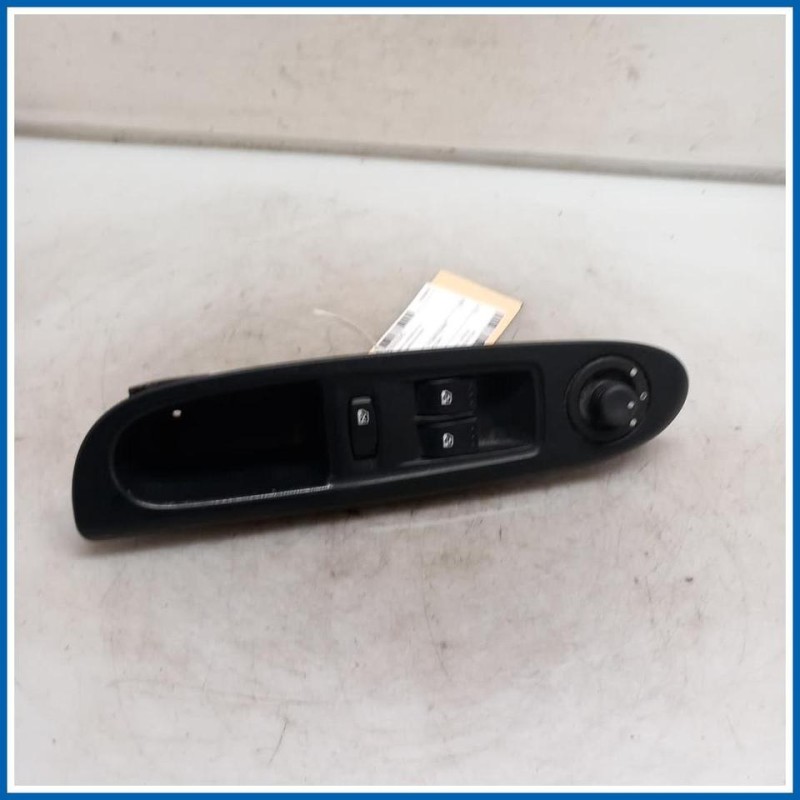 Interruttore alzacristalli ant. sx. RENAULT Clio II