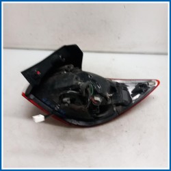 Fanale est. post. sx. MAZDA 2 III