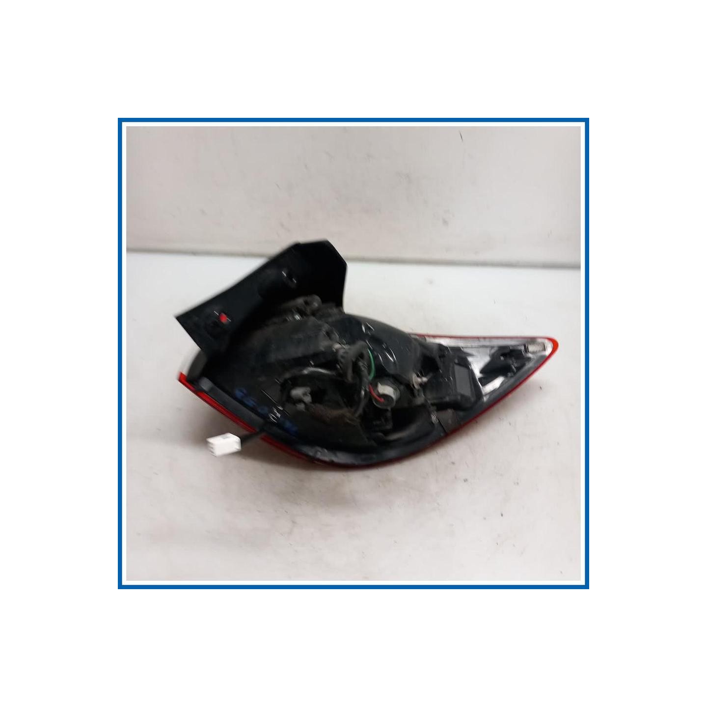 Fanale est. post. sx. MAZDA 2 III