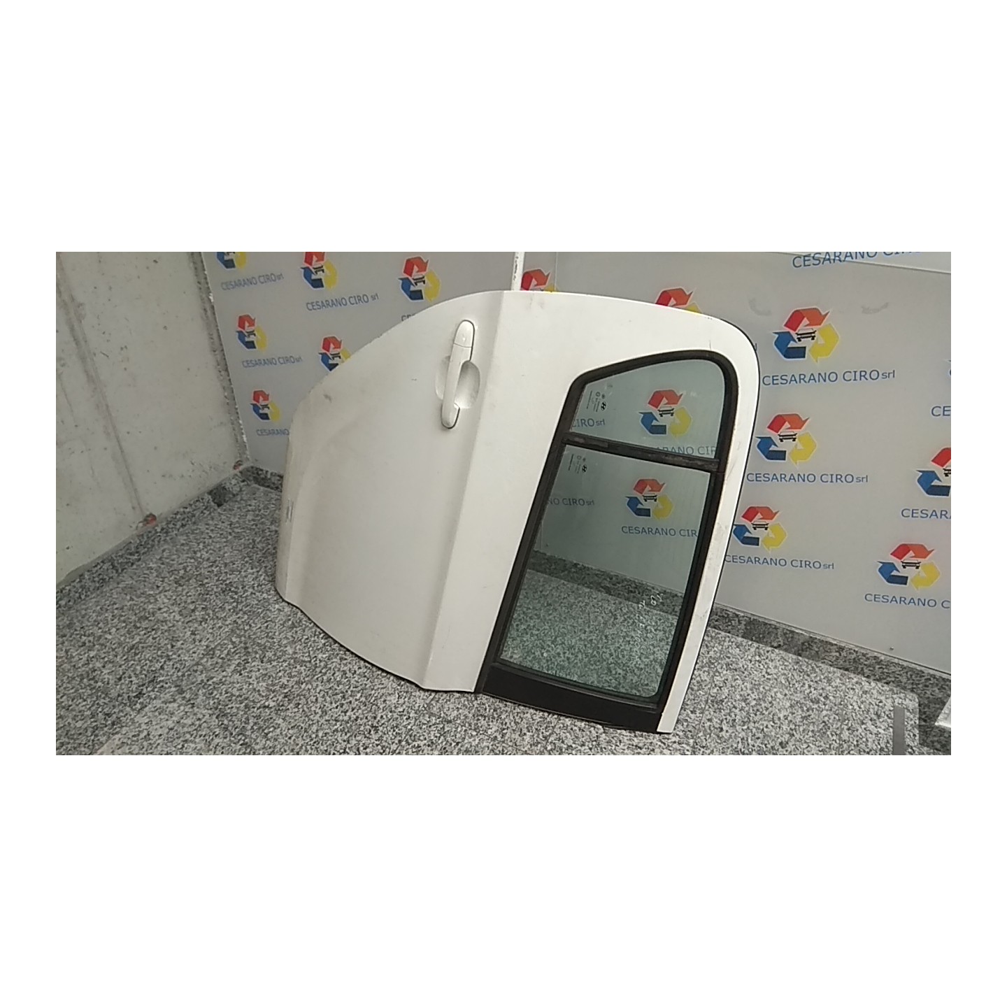 PORTA POST. DX. 007 HYUNDAI I20 (01/09-) D4FC 770041J000