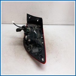 Fanale est. post. sx. MAZDA 2 III
