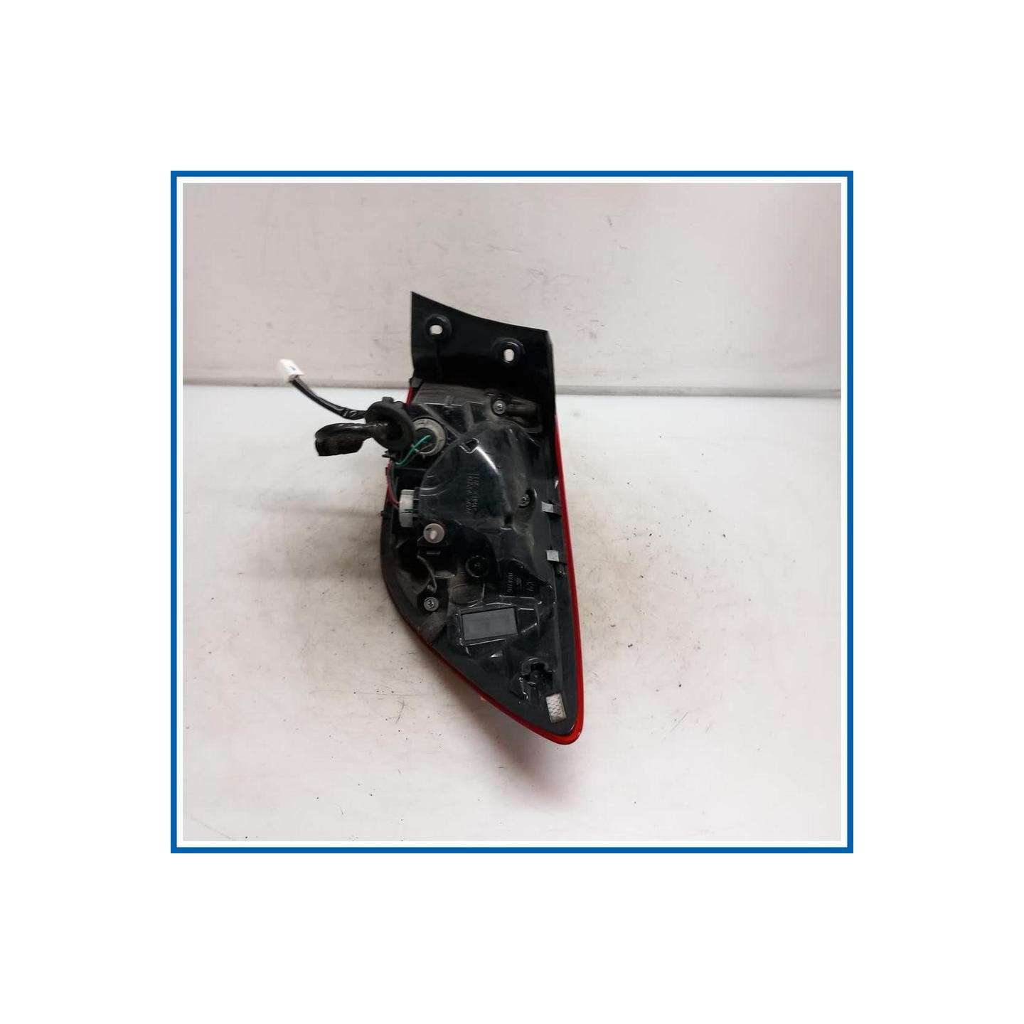 Fanale est. post. sx. MAZDA 2 III
