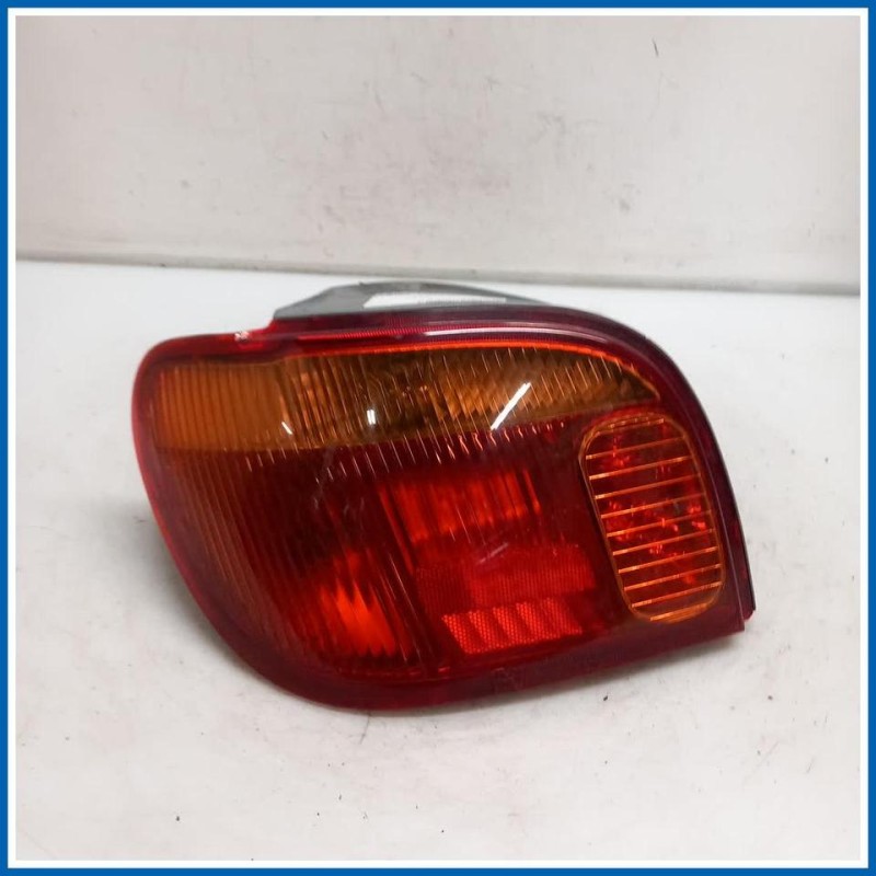 Fanale post. sx. TOYOTA Yaris (France ) I