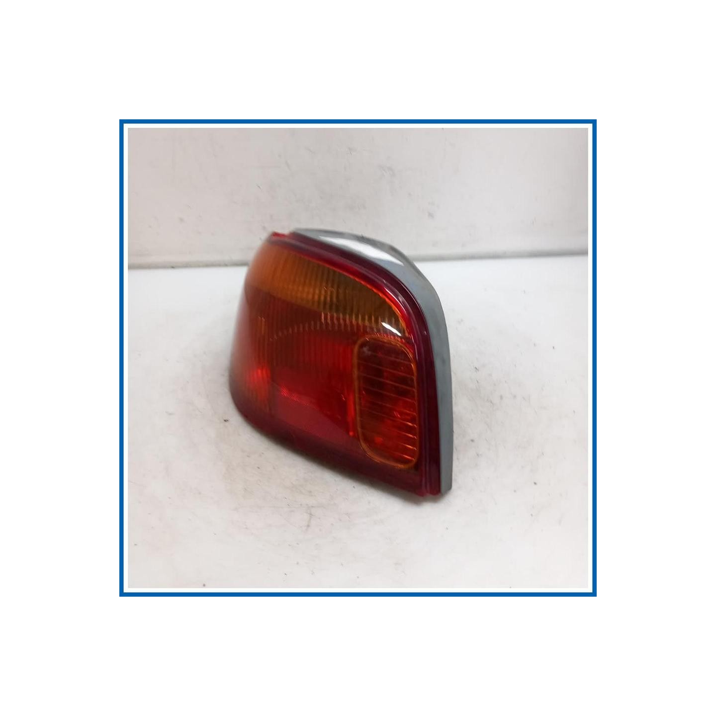 Fanale post. sx. TOYOTA Yaris (France ) I