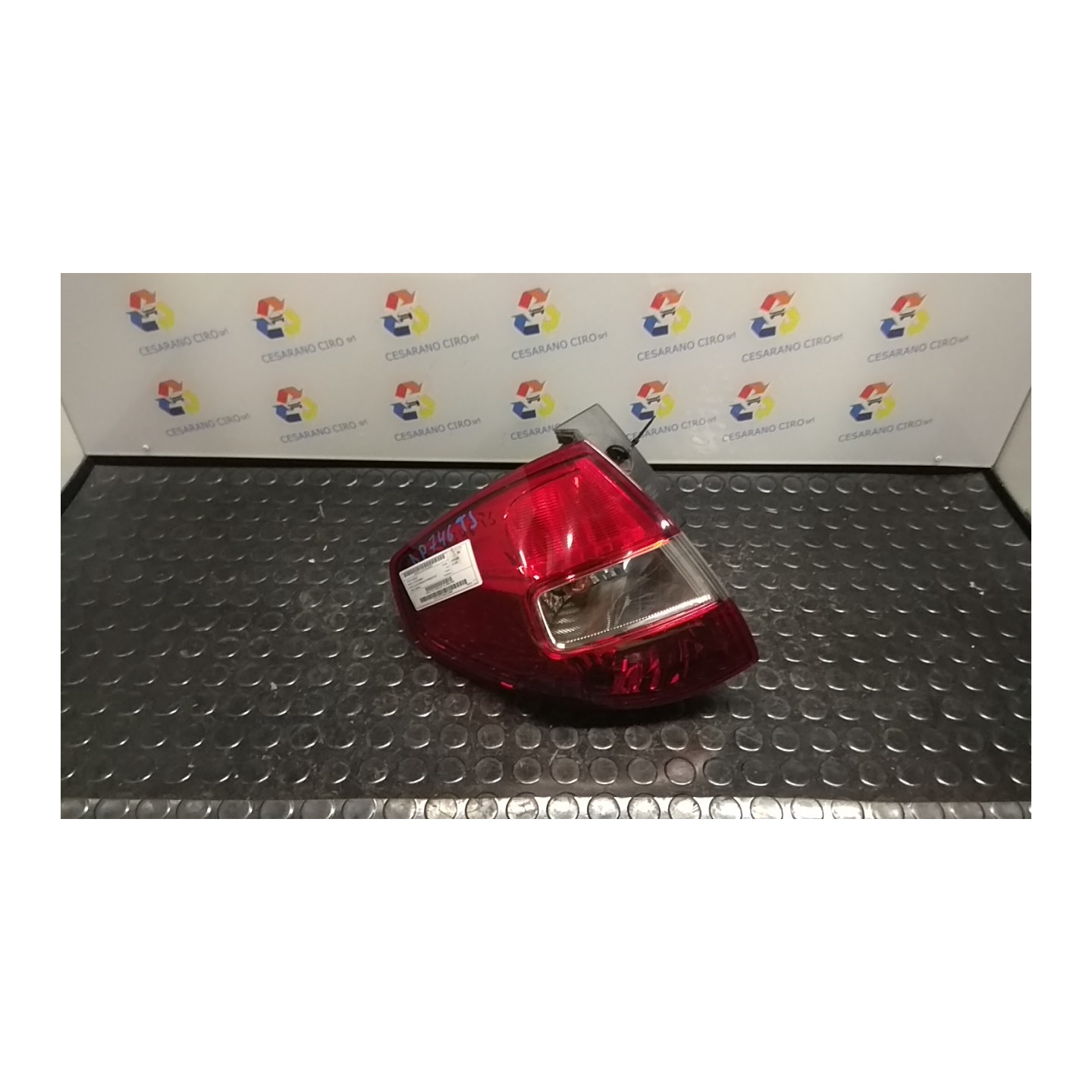 FANALE POST. PARTE EST. SX. 014 RENAULT KOLEOS (05/08-) M9RG8 26555JY00A