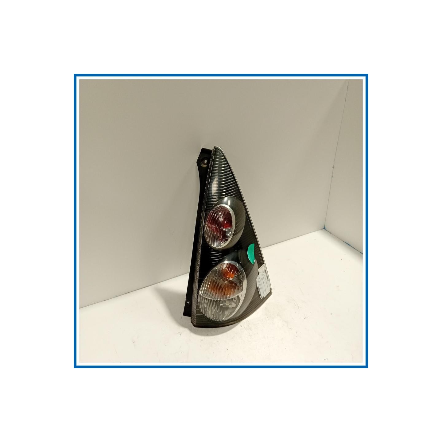 Fanale post. dx.FONDO NERO CON PORTALAMPADA E CONNETTORE CITROEN C1 (05/05>04/14
