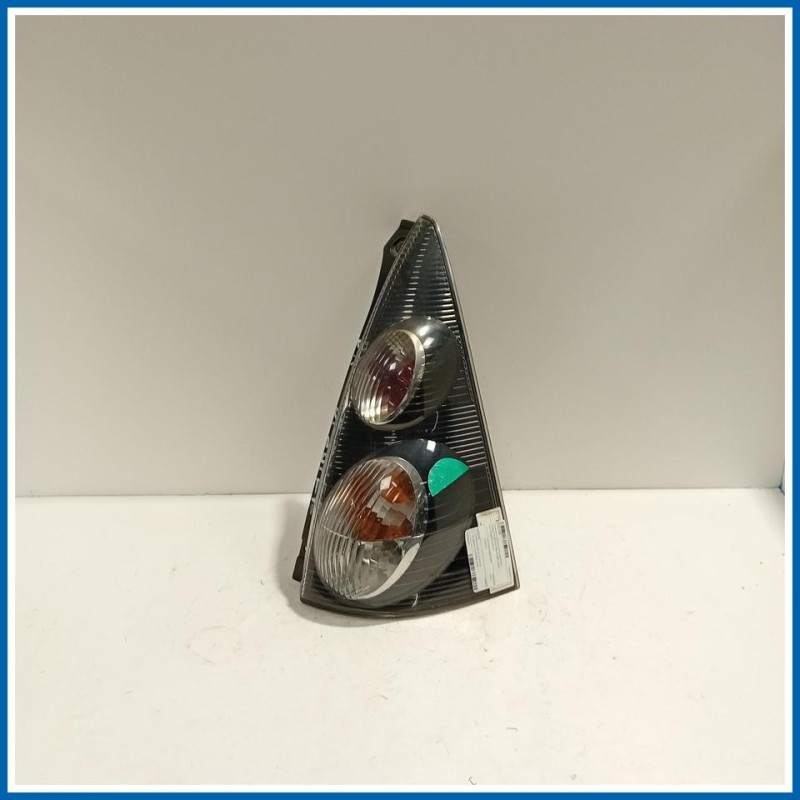 Fanale post. dx.CON PORTALAMPADA E CONNETTORE ESTERNO FONDO NERO CITROEN C1 (05/05>04/14