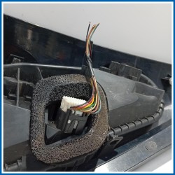 Fanale post. dx.CON PORTALAMPADA E CONNETTORE ESTERNO FONDO NERO CITROEN C1 (05/05>04/14