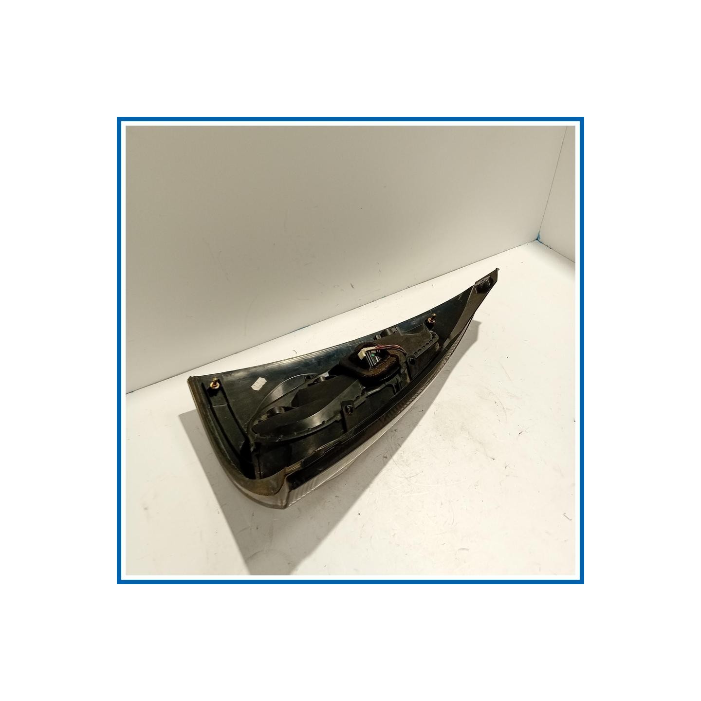 Fanale post. dx.FONDO NERO CON PORTALAMPADA CITROEN C1 (05/05>04/14