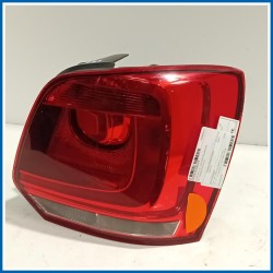 Fanale post. dx. CON PORTALAMPADA VOLKSWAGEN POLO (6R) (05/09>10/14