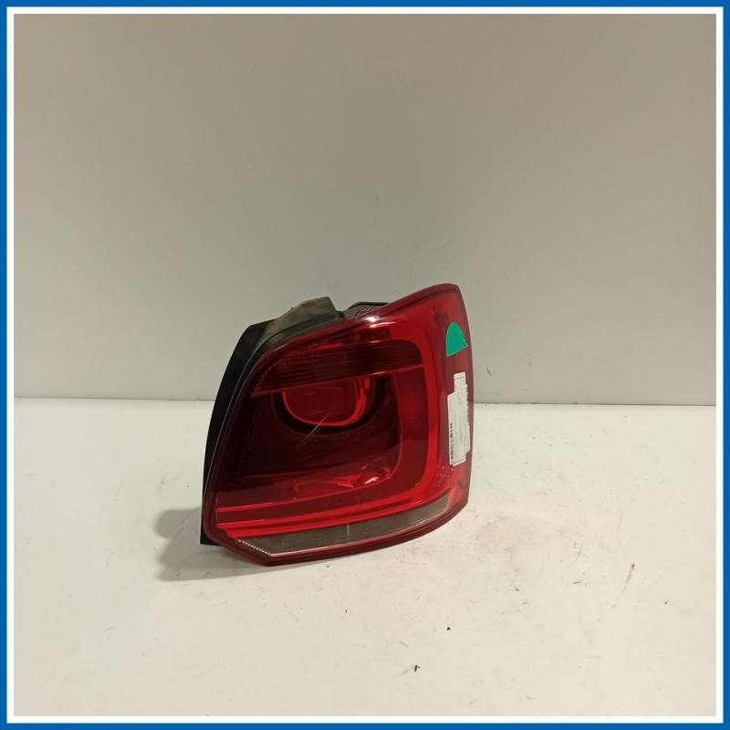 Fanale post. dx. CON PORTALAMPADA VOLKSWAGEN POLO (6R) (05/09>10/14
