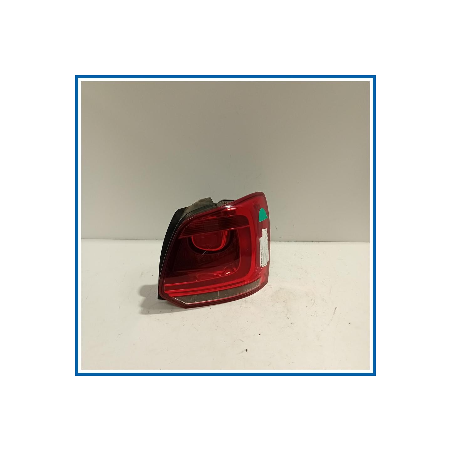 Fanale post. dx. CON PORTALAMPADA VOLKSWAGEN POLO (6R) (05/09>10/14