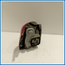 Fanale post. dx. CON PORTALAMPADA VOLKSWAGEN POLO (6R) (05/09>10/14