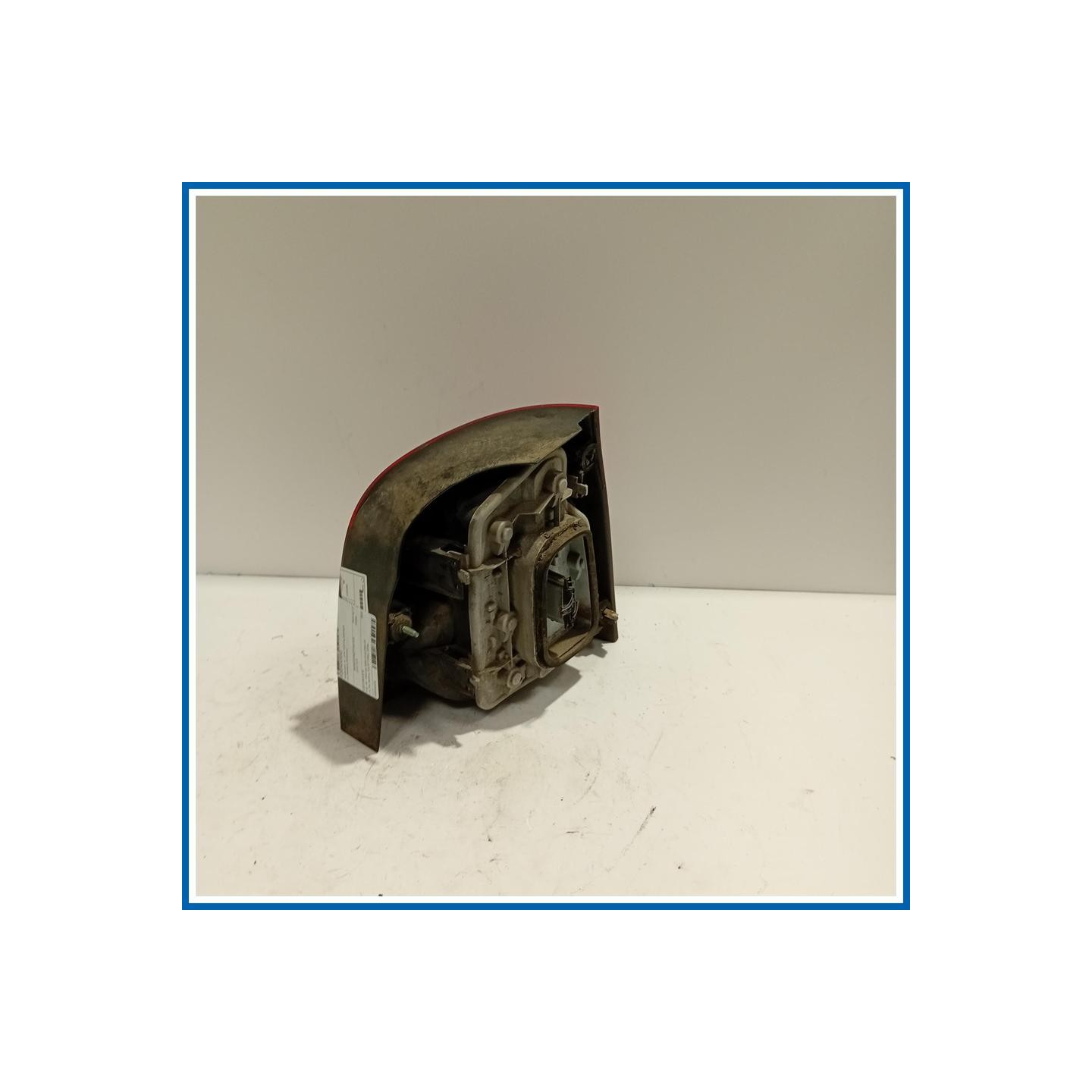 Fanale post. sx. VOLKSWAGEN POLO (9N) (10/01>03/05
