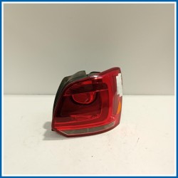 Fanale post. dx.CON PORTALAMPADA VOLKSWAGEN POLO (6R) (05/09>10/14