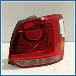 Fanale post. dx.CON PORTALAMPADA VOLKSWAGEN POLO (6R) (05/09>10/14