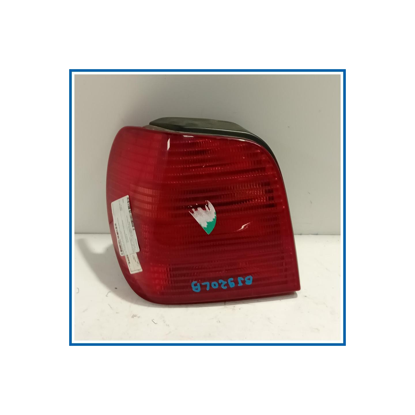 Fanale post. sx. CON PORTALAMPADA VOLKSWAGEN POLO 3A SERIE (11/94>09/01
