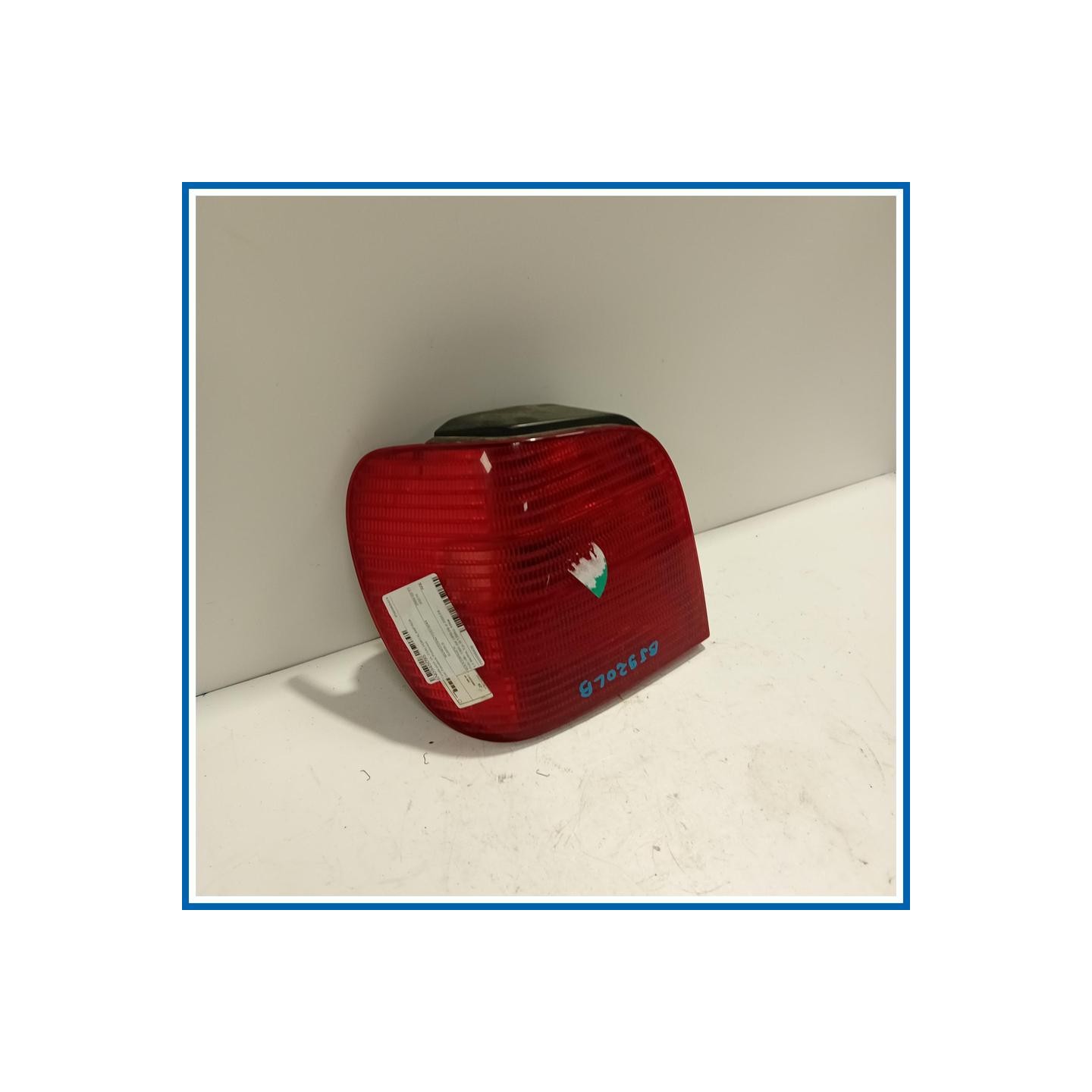 Fanale post. sx. CON PORTALAMPADA VOLKSWAGEN POLO 3A SERIE (11/94>09/01