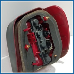 Fanale post. sx. CON PORTALAMPADA VOLKSWAGEN POLO 3A SERIE (11/94>09/01