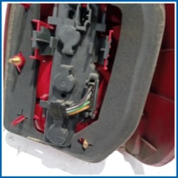 Fanale post. sx. CON PORTALAMPADA VOLKSWAGEN POLO 3A SERIE (11/94>09/01