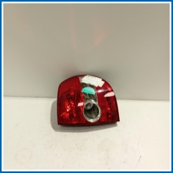 fanale post. dx. CON PORTALAMPADA E CONNETTORE  VOLKSWAGEN FOX (5Z) (04/05>07/11